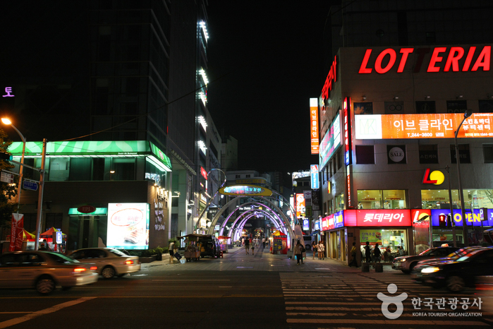 BIFF Square (BIFF 광장 (구, PIFF 광장))