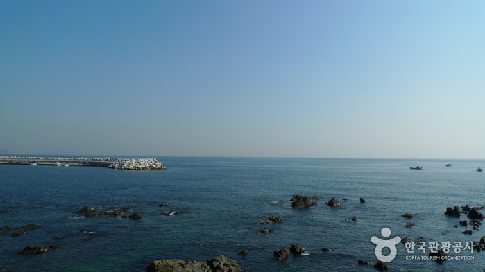 Ganjeolgot Cape (간절곶 등대)