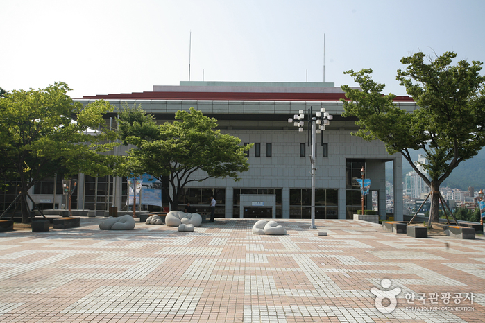 Centro Cultural de Busan (부산문화회관)3 Miniatura