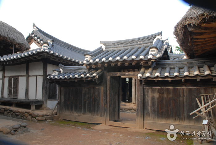 Cheongpung Cultural Heritage Complex (Cheongpung Cultural Heritage Complex)(청풍문화재단지)