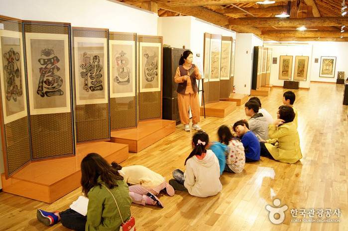 朝鮮民画博物館（조선민화박물관）