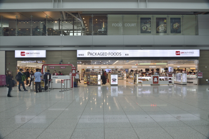 Магазин беспошлинной торговли SM Duty Free в Международном аэропорту Инчхон (SM면세점 (인천공항점))