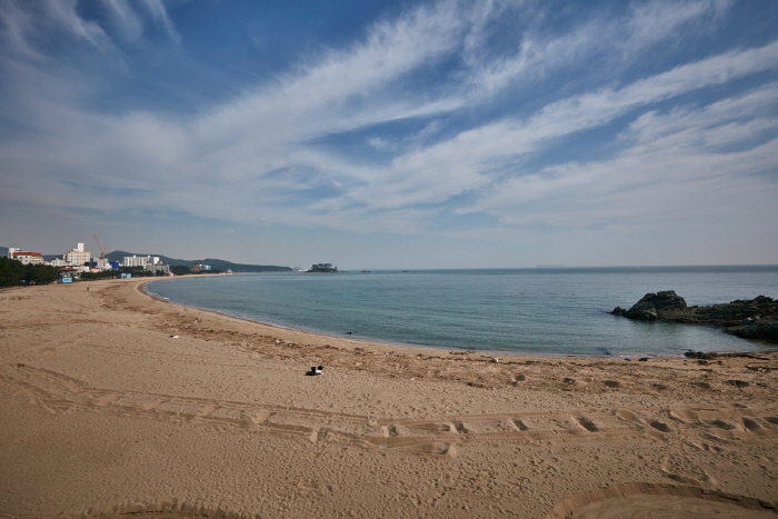 Strand Jinha (진하해수욕장)