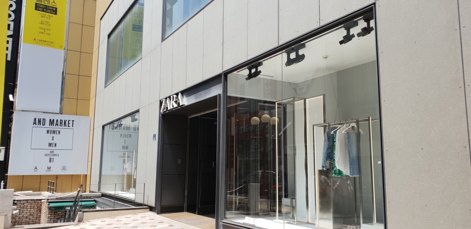 Zara - Chungjang-ro Branch [Tax Refund Shop] (자라 충장로점)