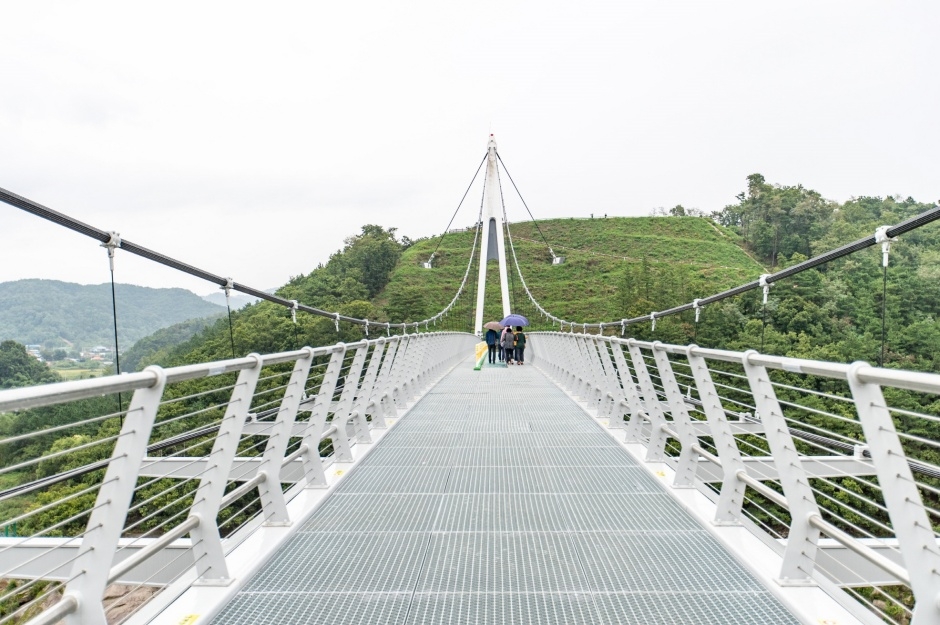 鐵原漢灘江銀河橋(철원 한탄강 은하수교)