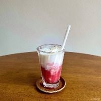 카페 정서리 금실딸기라떼