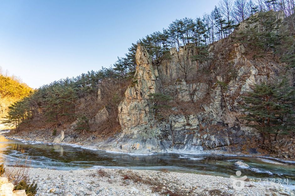 무흘구곡 선바위