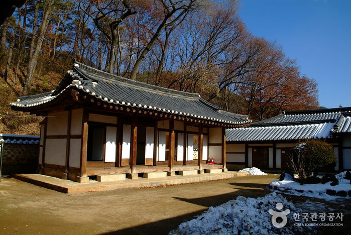 Tumba Real Jangneung en Yeongwol (영월 장릉) [Patrimonio Cultural de la Humanidad de la Unesco]