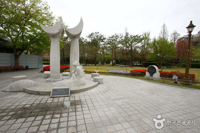 慶尚監営公園（경상감영공원）