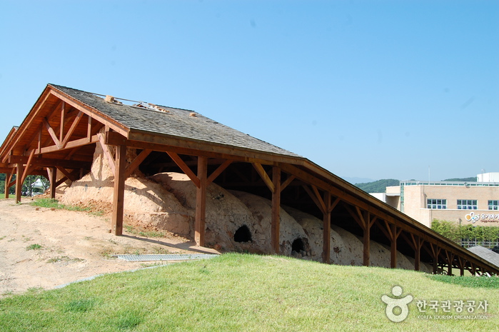 Oegosan Onggi Village (외고산옹기마을) 