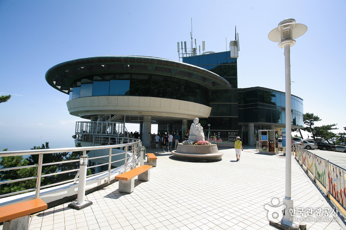 Taejongdae Cliffed Coast [National Geopark] (태종대 (부산 국가지질공원))