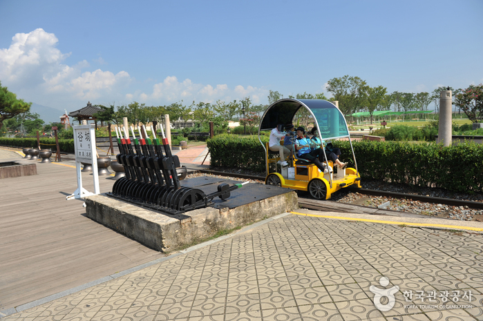 Aldea Ferroviaria de Seomjingang (섬진강 기차마을)
