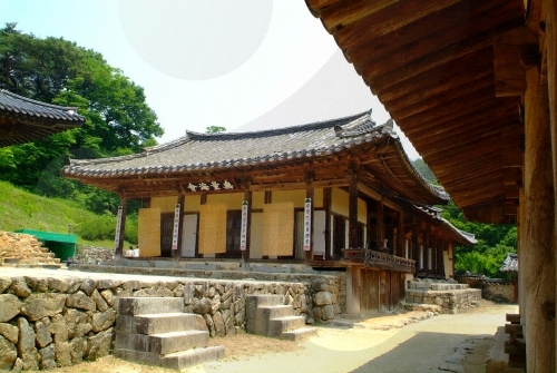 Bongjeongsa Temple (봉정사)
