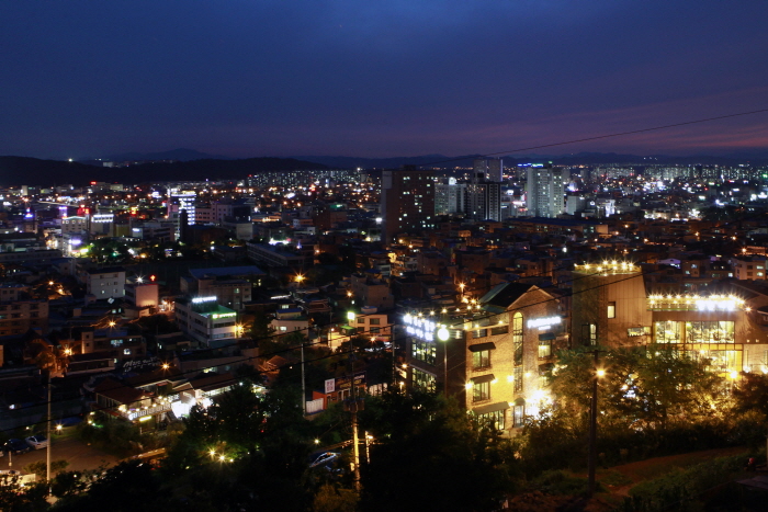 수암골전망대에서 본 청주시야경