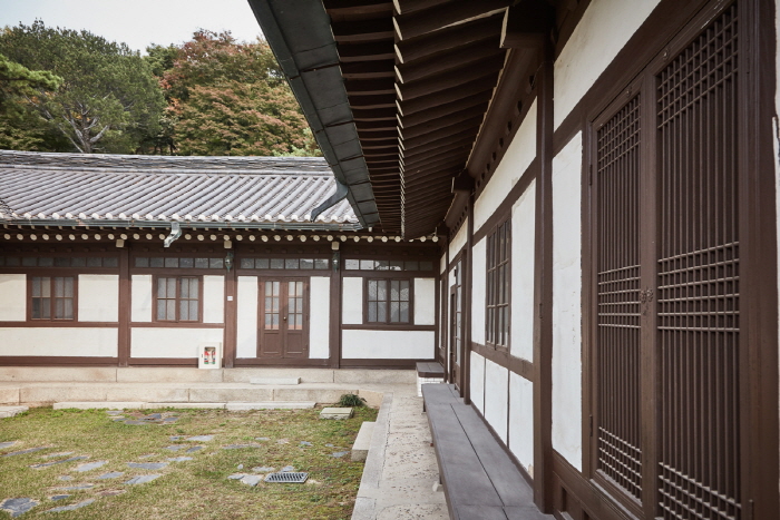 Резиденция Ихвачжан в городе Сеуле (서울 이화장)