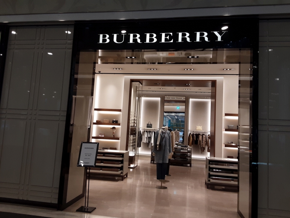 Burberry - Lotte Gwangbok Branch [Tax Refund Shop] (버버리 롯데 광복점)