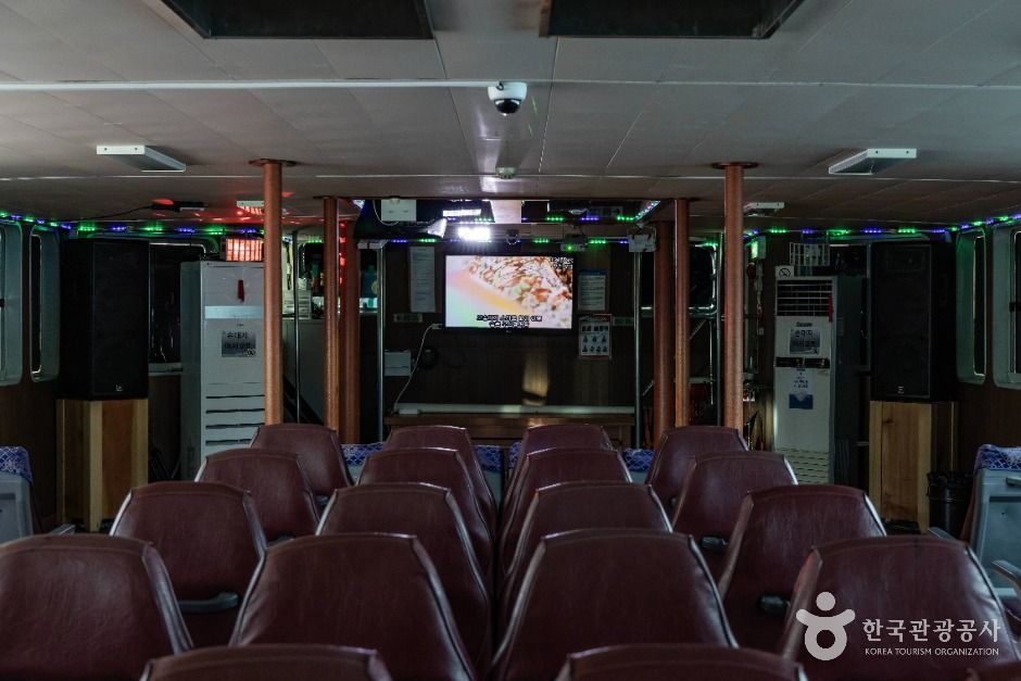 남해대교 유람선