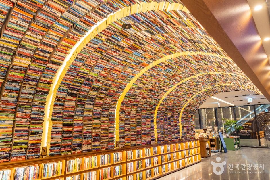 아크앤북 TP타워여의도점