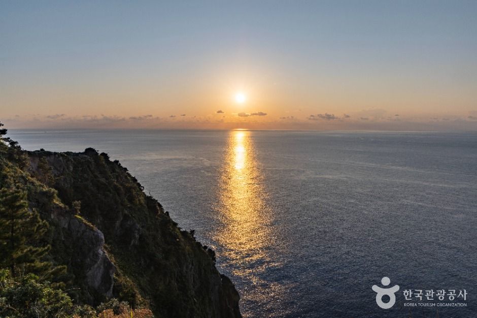 thumbnail-태하 해안산책로 및 대풍감 (울릉도, 독도 국가지질공원)-10