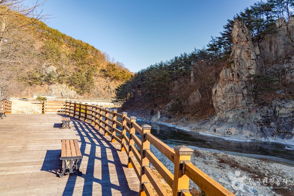 무흘구곡 선바위