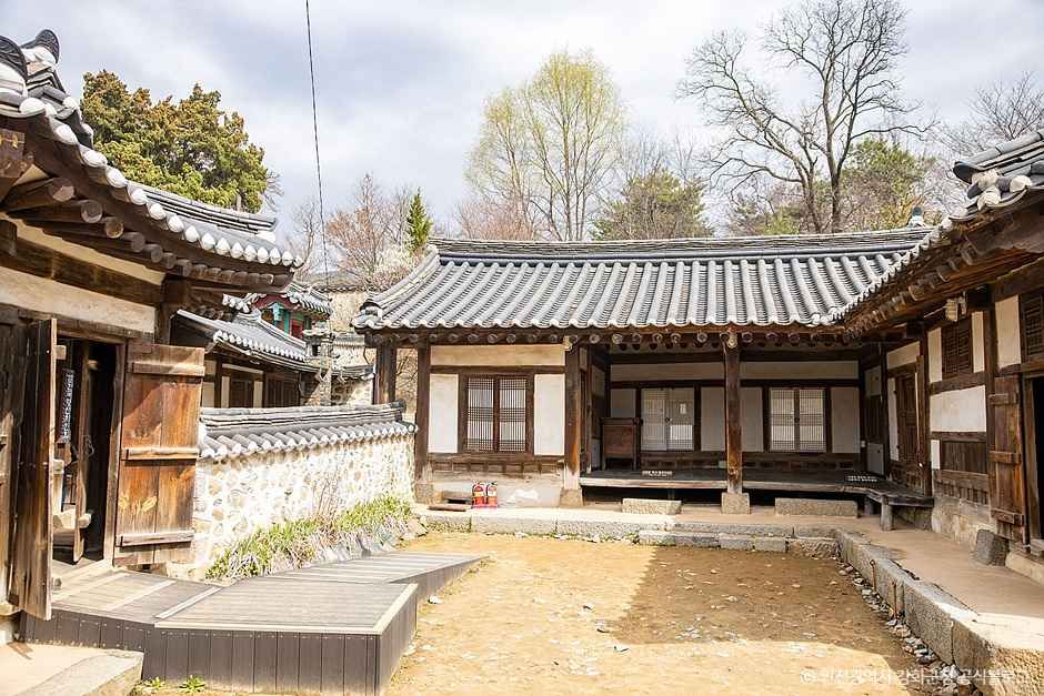 thumbnail-용흥궁-3