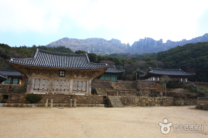 Mihwangsa Temple (미황사)