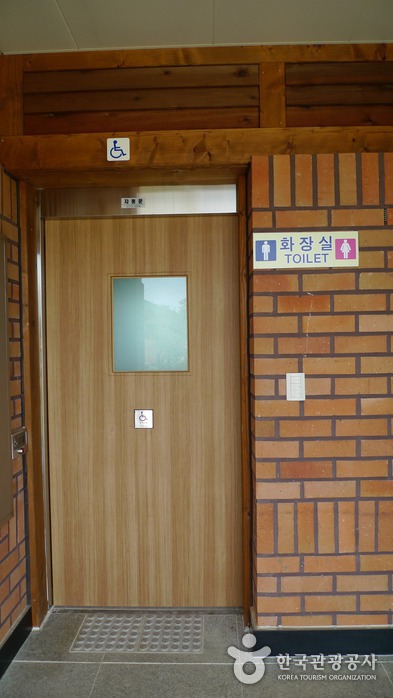 Lee Hyo-seok Memorial Hall (이효석 문학관)
