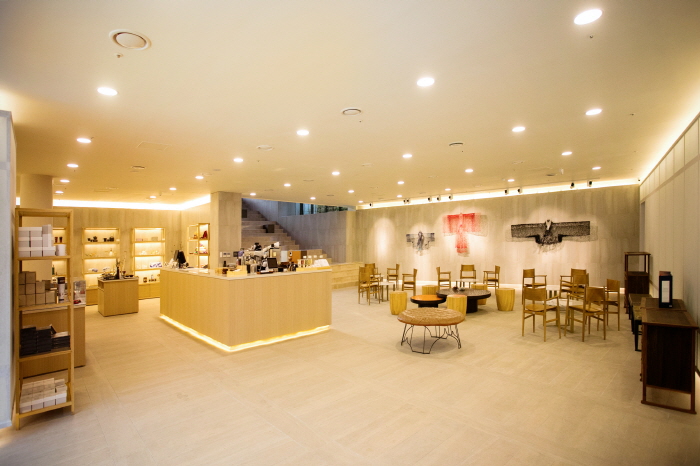 Sarang Café & Art Shop de la Casa de Corea (한국의집 사랑 카페앤아트샵)