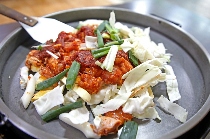 Jinbo Dakgalbi (previously Soyangyang) (진보닭갈비(구, 소양강))