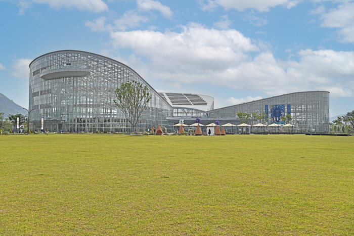 Front view of Sejong National Arboretum