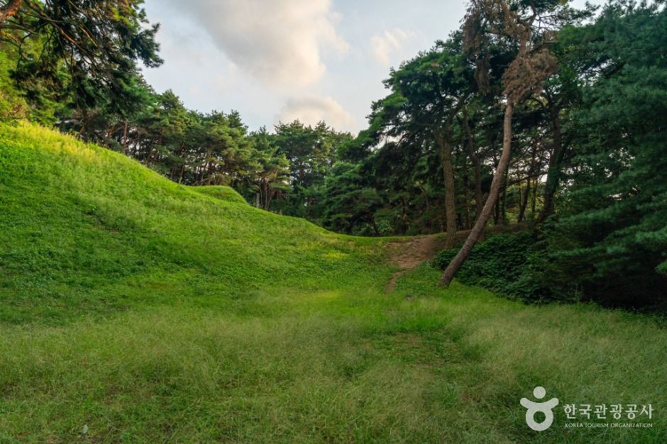 thumbnail-원주 운곡원천석묘역-5