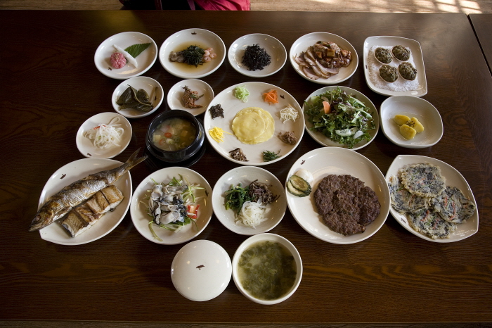 이순신장군이 즐기던 맛을 찾다, 이순신밥상 통선재