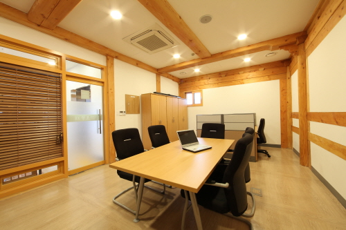 O Dong Jae - Traditional Korean Hotel (한옥호텔 오동재)