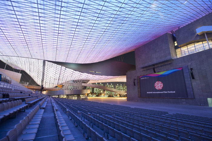 lotte cinema busan showtimes