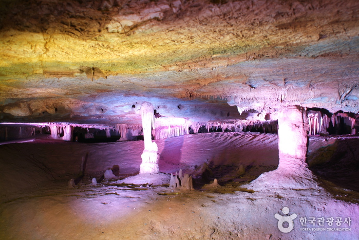Cheongok Cave (천곡천연동굴)