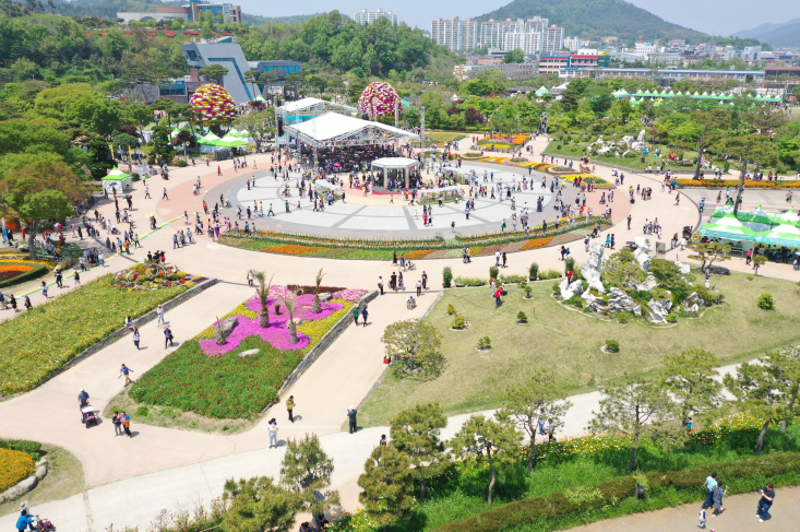 Hampyeong Butterfly Festival (함평 나비대축제)