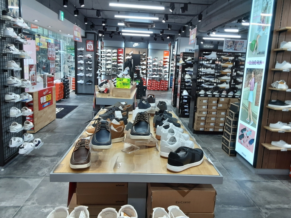 Shoe Marker - Onyang Branch [Tax Refund Shop] (슈마커 온양)