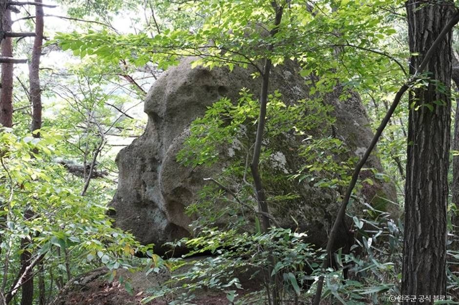기차산 해골바위