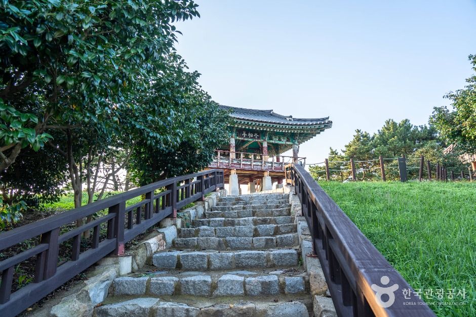 thumbnail-서천 동백정-3