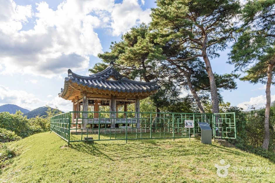 괴산 고산정 및 제월대