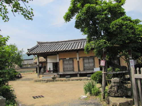 Hajungjae Lodging (Andong Hahoe Village) (하중재민박)