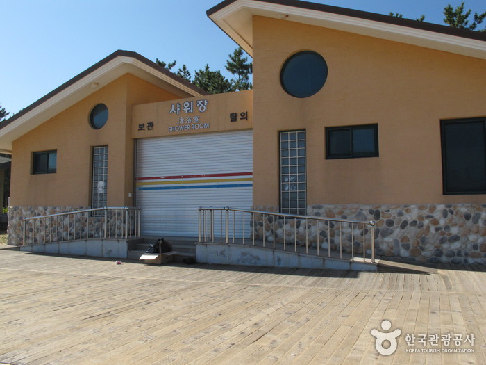 Sokcho Beach (속초해변)