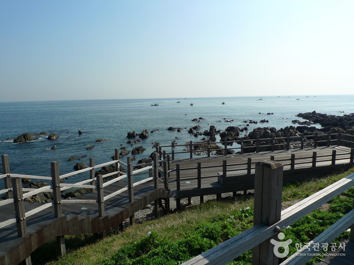 Ganjeolgot Cape (간절곶 등대)