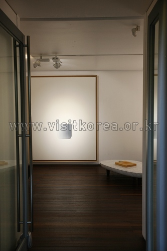 Johyun Gallery (조현화랑)