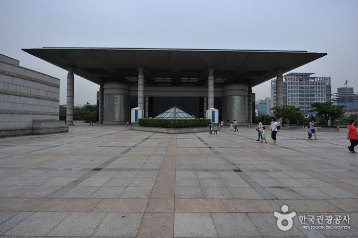 Kultur- und Kunstzentrum Incheon (인천문화예술회관)