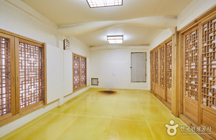 The Gwiae Traditional House [Korea Quality] / 귀애고택 [한국관광 품질인증]