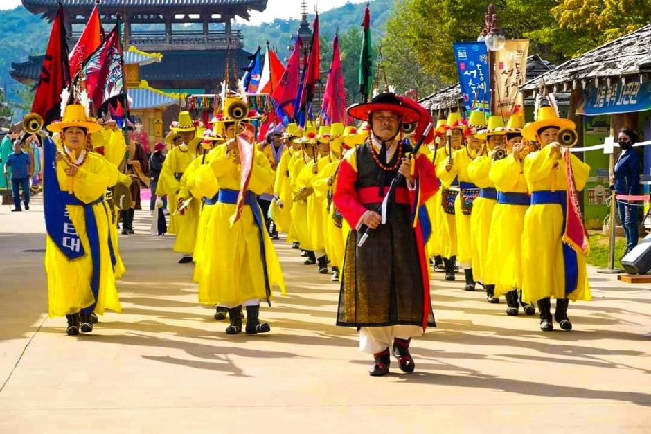 Iksan Seodong Festival (익산 서동축제)