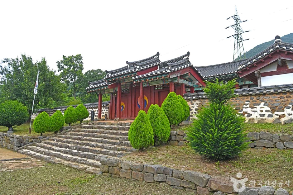 남포향교 대성전