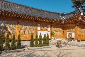 청재한옥 (2)