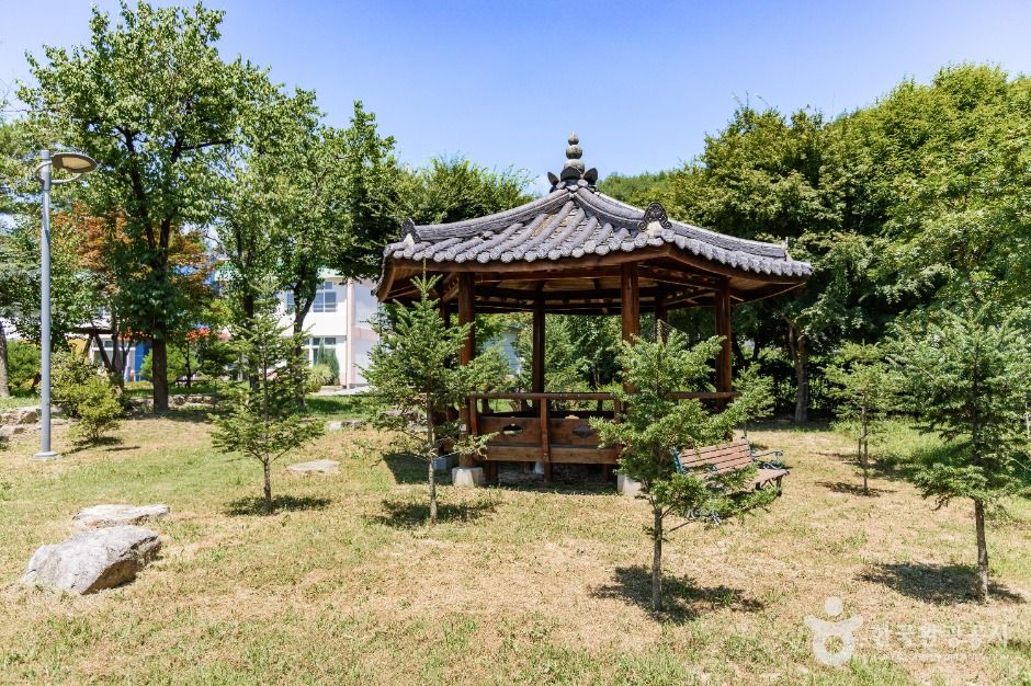 thumbnail-봉화 서동리 동·서 삼층석탑-5